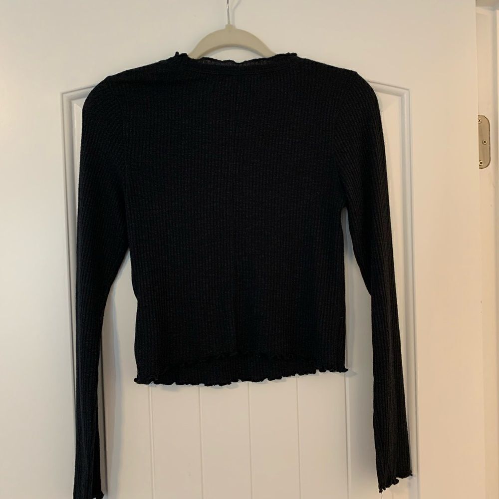 Abercrombie & Fitch Ribbed Knit Cropped Top Black Size Small Ruffle Accents - Picture 4 of 5